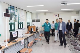 장금용 창원시장 대행, 민생회복 소비쿠폰 접수현장 사전 점검
