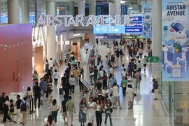 [포토] ‘떠나자 해외로’ 여행객으로 붐비는 인천공항
