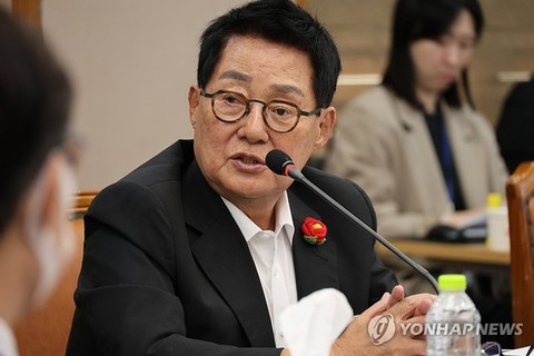 사법부와 맞서지 마라? ‘정치 9단’ 박지원의 속내