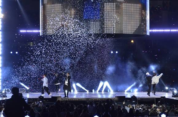 이 밖에도 24일부터 27일까지 해운대 구남로 특설무대에서 'BOF랜드 레전드 스테이지'가 열린다. 스테이지는 K-POP, 락&인디, 힙합, EDM 순으로 마련됐다. 사진은 젝스키스. (사진=CNB뉴스 이소정 기자)