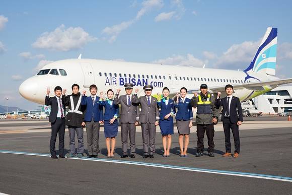 올해 창립 10주년을 맞은 실용항공사 에어부산이 향후 10년의 계획과 비전을 27일 발표했다. (사진제공=에어부산)