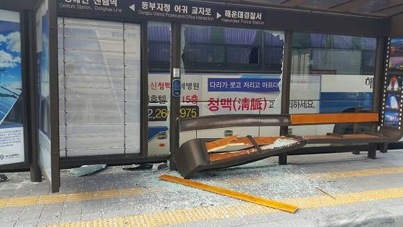 27일 오전 9시 55분께 해운대구 재송동 동부지청 어귀 삼거리에서 교통사고가 발생했다. (사진제공=부산해운대경찰서)