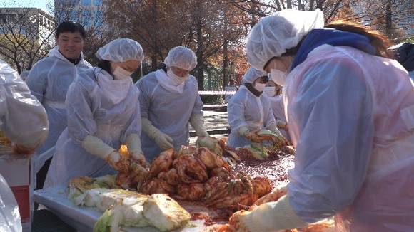 2016년 김장담그기 행사 사진. (사진제공=부산시)