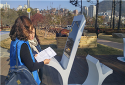 지난 1기 수돗물시민평가단 음수대 관리실태 조사 및 청결활동 모습. (사진제공=부산시)