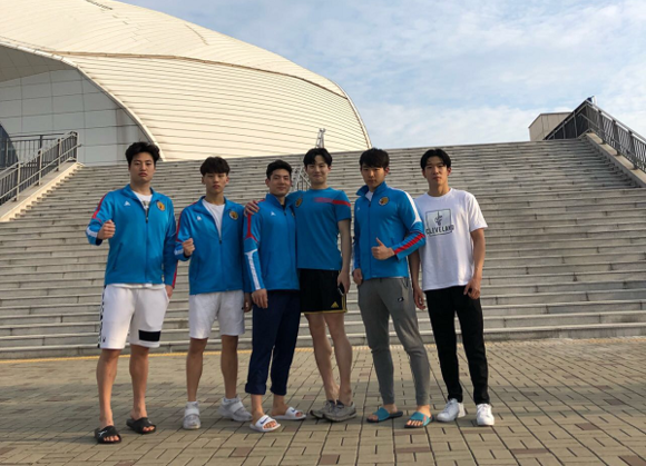 왼쪽부터 동아대 수영부 조백범, 양승연, 박재원, 이승열, 이동우, 임정현 선수. (사진=동아대)