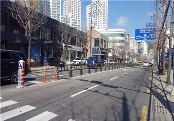 무단횡단 금지시설이 설치된 모습. (사진=부산시)