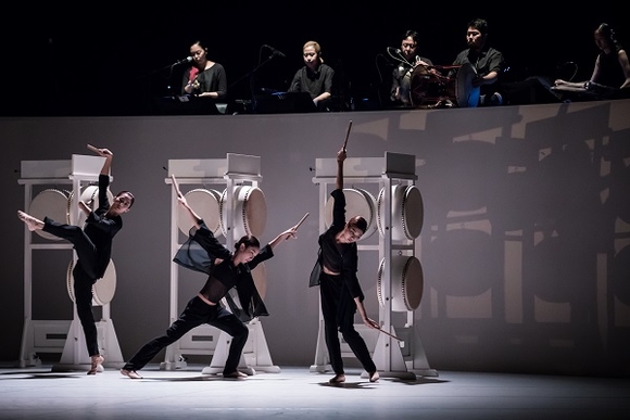 국립현대무용단 '제전악-장미의 잔상' 공연 모습. (사진=부산국악원)