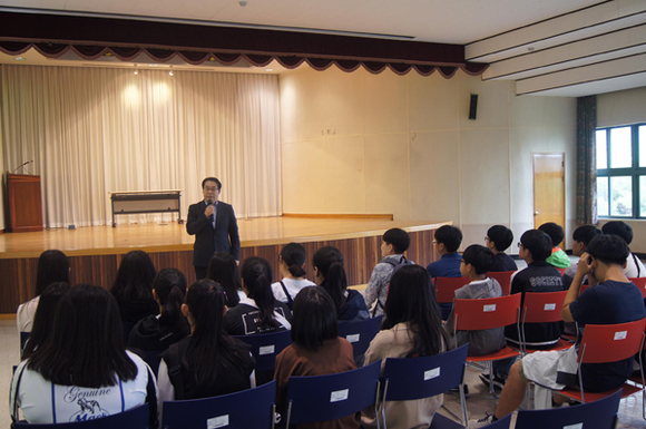 한국폴리텍대학 동부산캠퍼스기 4일 대청중학교 학생 22명을 대상으로 자유학기제 진로직업체험 프로그램을 실시하고 있다. (사진제공=동부산 폴리텍)