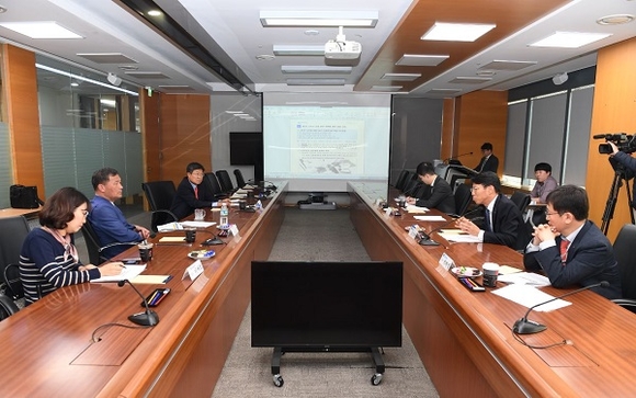 대학생 기숙사 건립 추진현황 회의 모습. (사진=기장군)