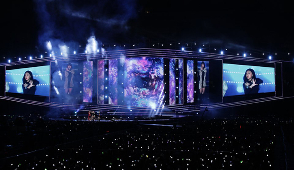 20일 부산 아시아드주경기장에서 2018 부산원사이아페스티벌 개막공연이 열리고 있다.(사진=이수현 기자)