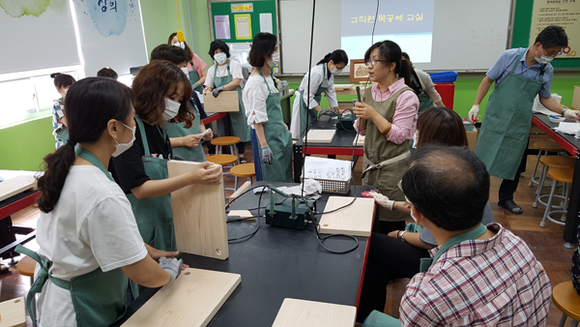 학생 창의력 키우는 창의공작실이 열리고 있다. (사진제공=부산시교육청)